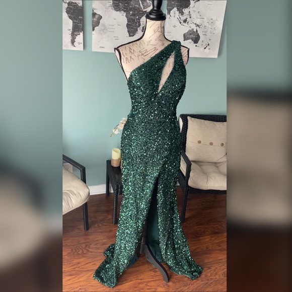 short emerald green formal dress Emerald Green Sequin Evening Gown with Beaded Corset Top – Designer Sequin  Gown with High Slit and Satin Train Plus Size main image 0